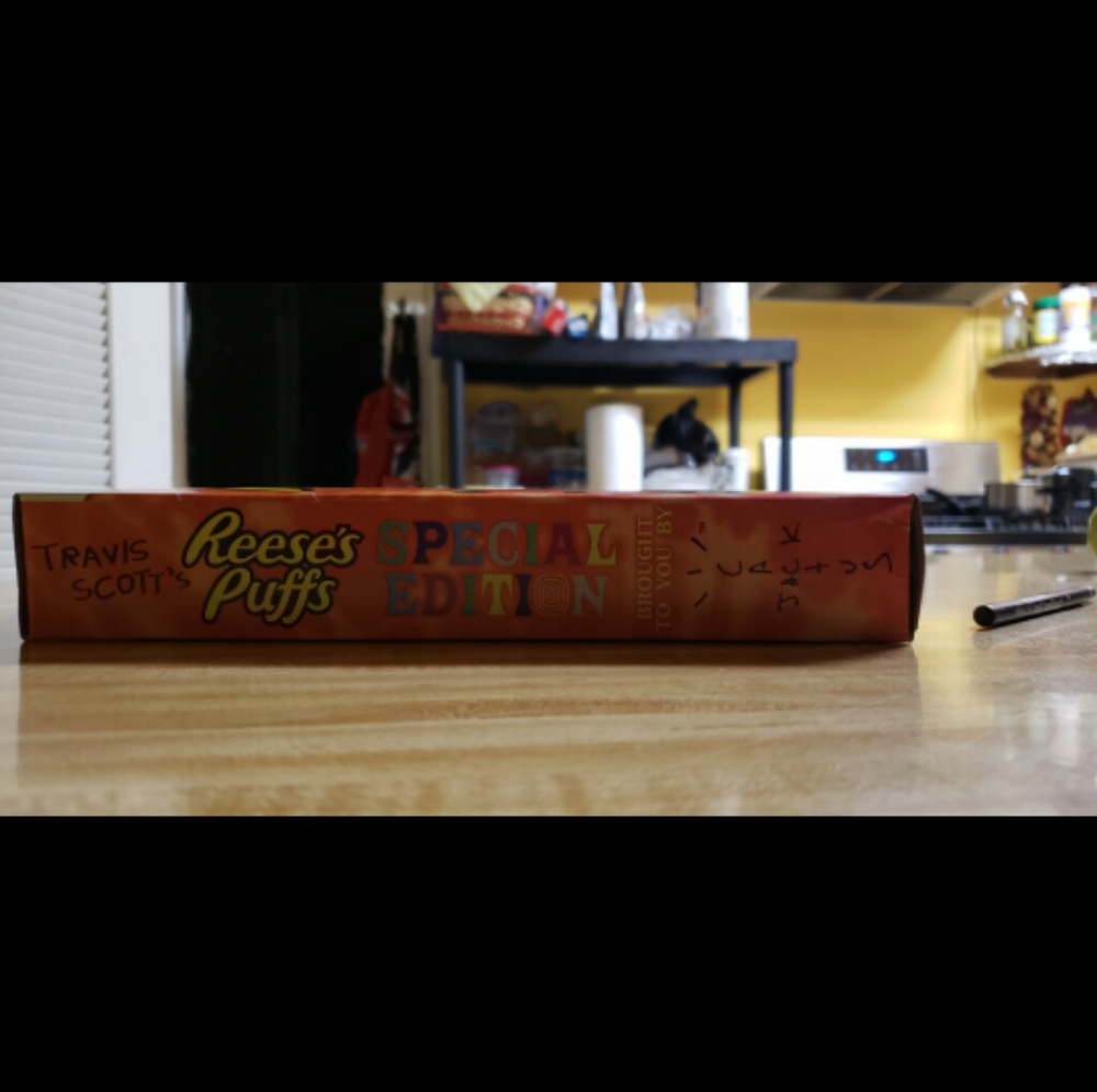 Travis Scott's Reeses Puffs - Picture 3 of 3